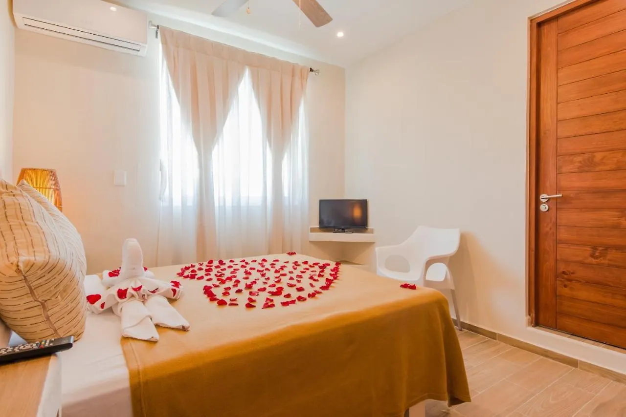 Casa Leo Aparthotel Playa del Carmen